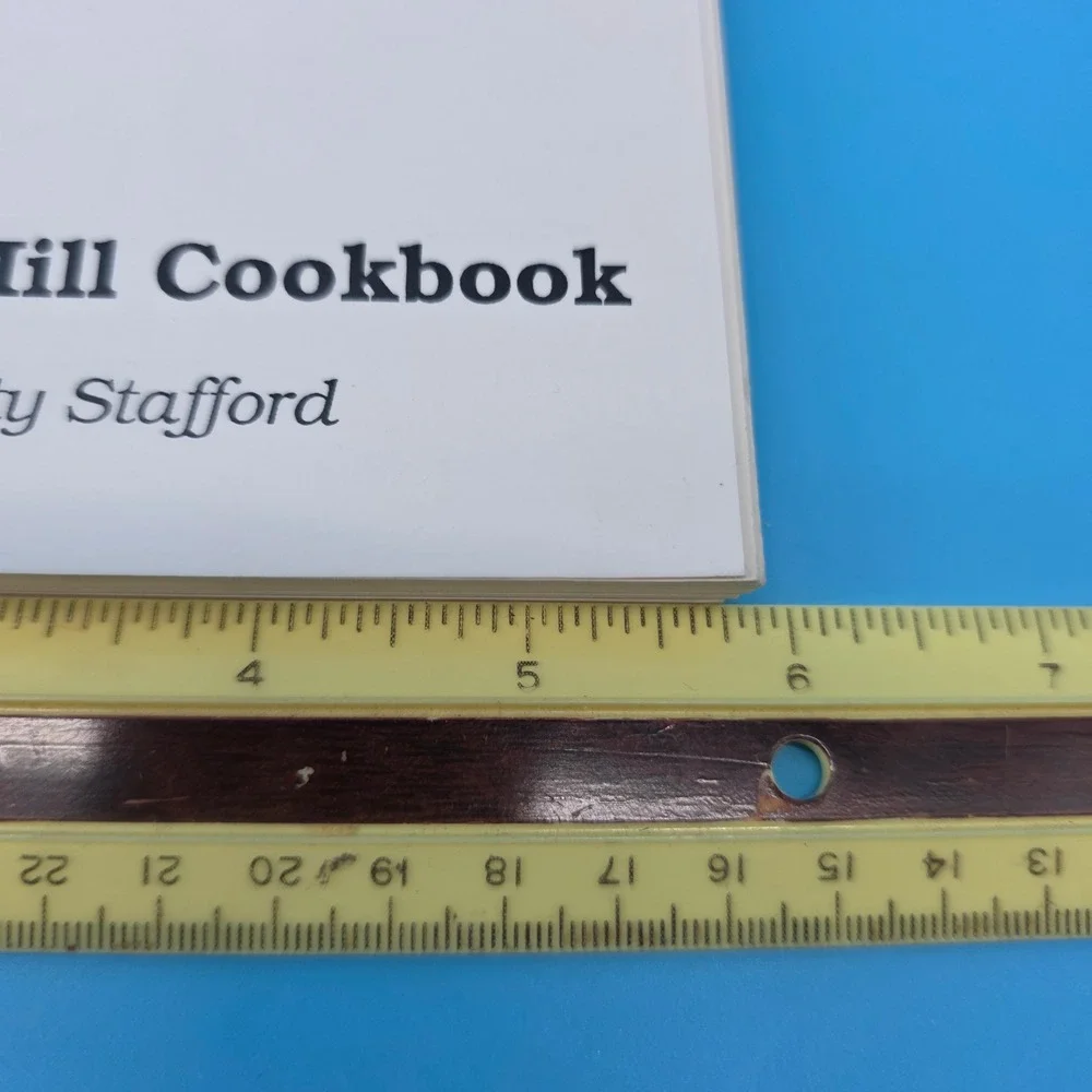 Edwards Mill Cookbook‎ Betty Stafford College of the Ozarks 1991 Spiral Vintage